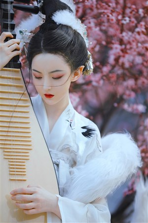 揉捏老师大屁股