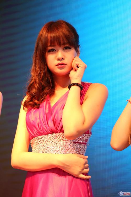 红鞋日记全集12:单车上的女孩