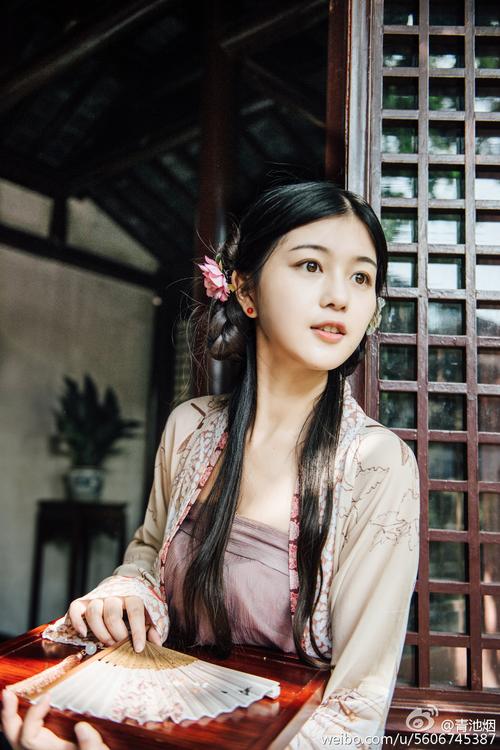 年轻的寡妇完整版